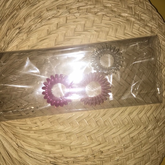 NWT Set of 4 pink/white coil/spiral hair ties - Picture 7 of 8